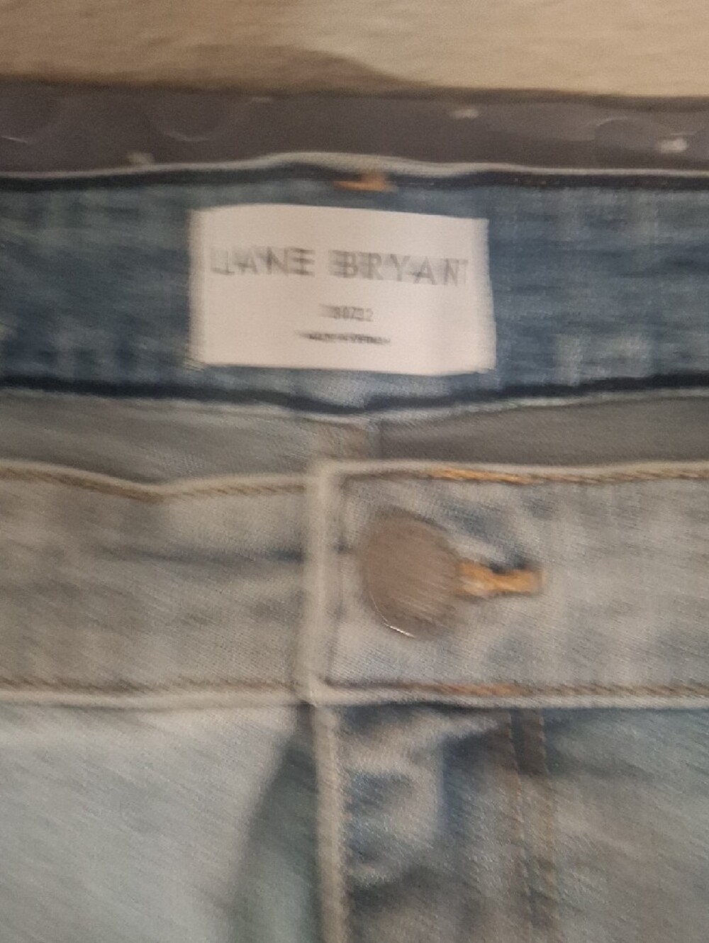 Lane Bryant Capri Jeans with Rainbow Pocket Embroidery size 30/32 NWT - Picture 3 of 8